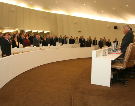 Da li je moguć “aprilski paket“?