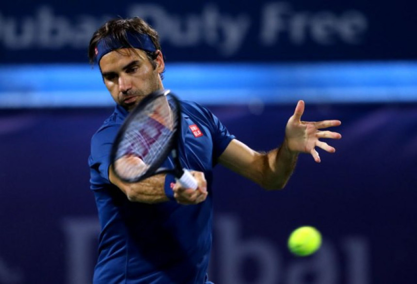 Dubai: Federer u polufinalu!