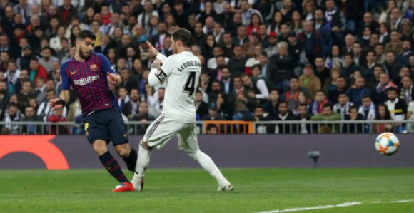 Suarez baš voli da maltretira Real!