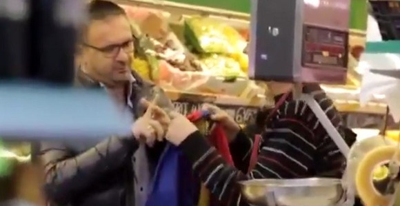 Mijatovićevo “bježi đavole“ sa tim Barsinim dresom!