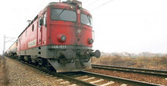 Tuzla: Voz udario u automobil "golf"