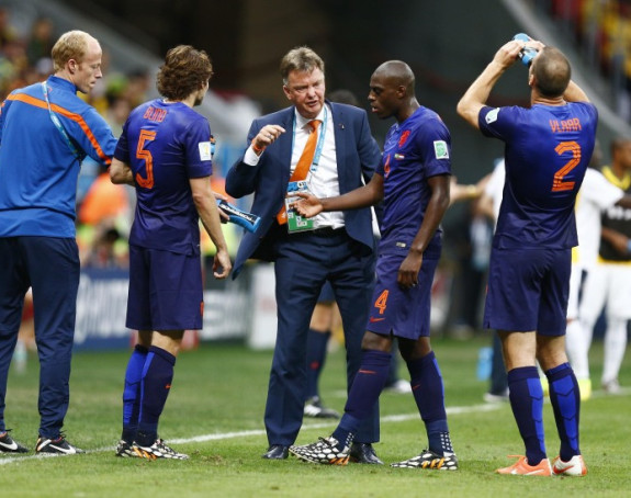 Van Gal naprijed, ostali stoj!