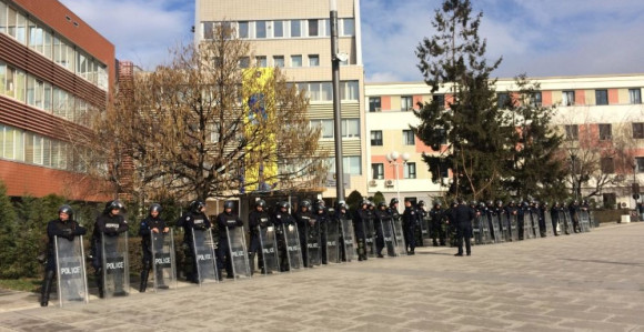 Priština prijeti hapšenjem Srba