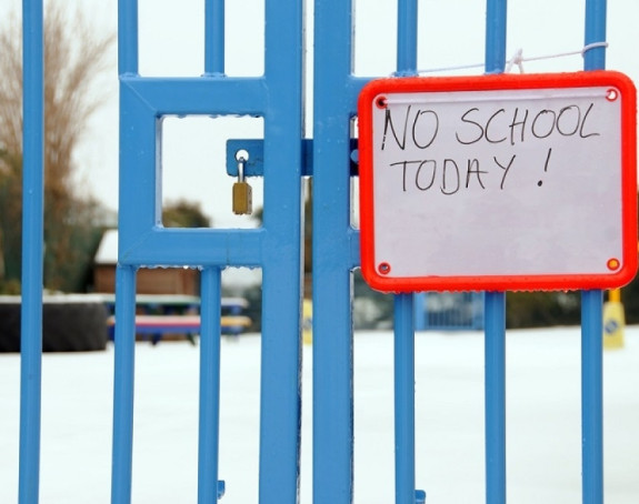 Затворене школе због пријетњи