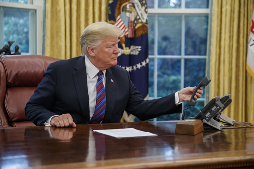 Трамп: Русима одговара Хилари