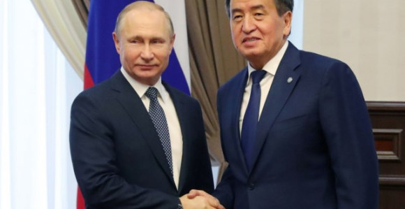 Putinu ponudili uštipke sa medom