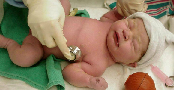 Porodila se dva puta u 26 dana