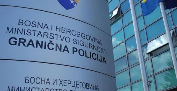 Kako je policajac unio četiri piva?!