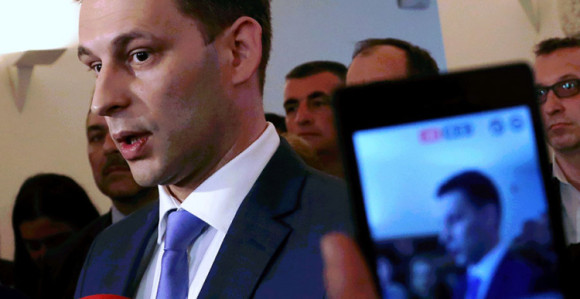 Upućen prijedlog o smjeni Petrova