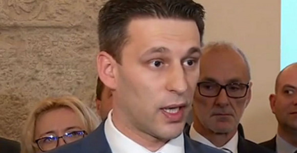 ''Most'' istupio iz Vlade Hrvatske