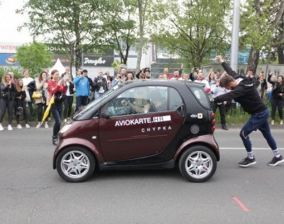 85 kilometara gurao automobil