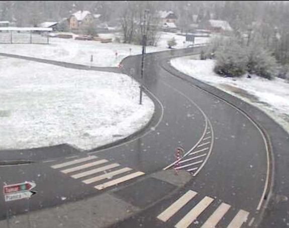 Slovenija: Snijeg pravi probleme