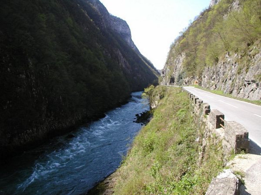 Obustave saobraćaja u kanjonu Tijesno