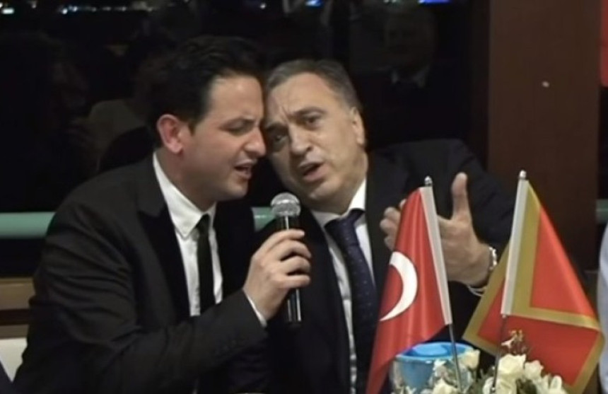 Vujanović sa Murićem zapjevao sevdalinku