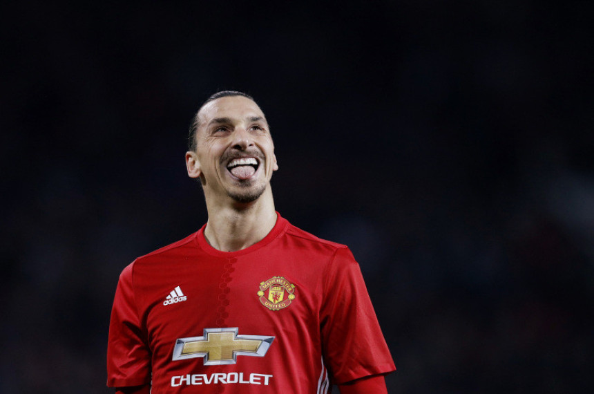 Zlatan će igrati fudbal još dvije godine!