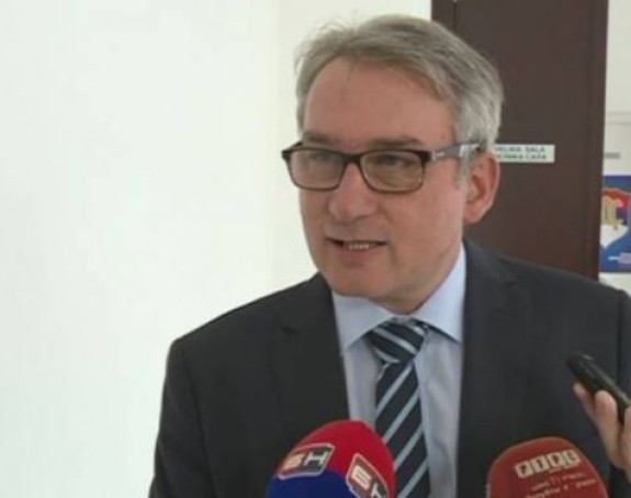 Zakonski ukinuti RTV taksu 