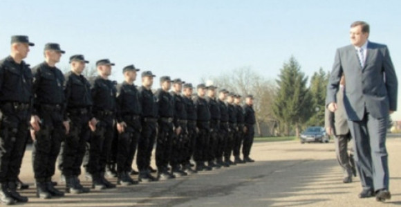 "Na sceni Dodikova partijska policija"