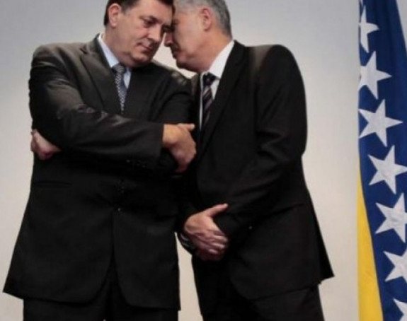 Čović: Dodik i ja smo bili sa Lajčakom