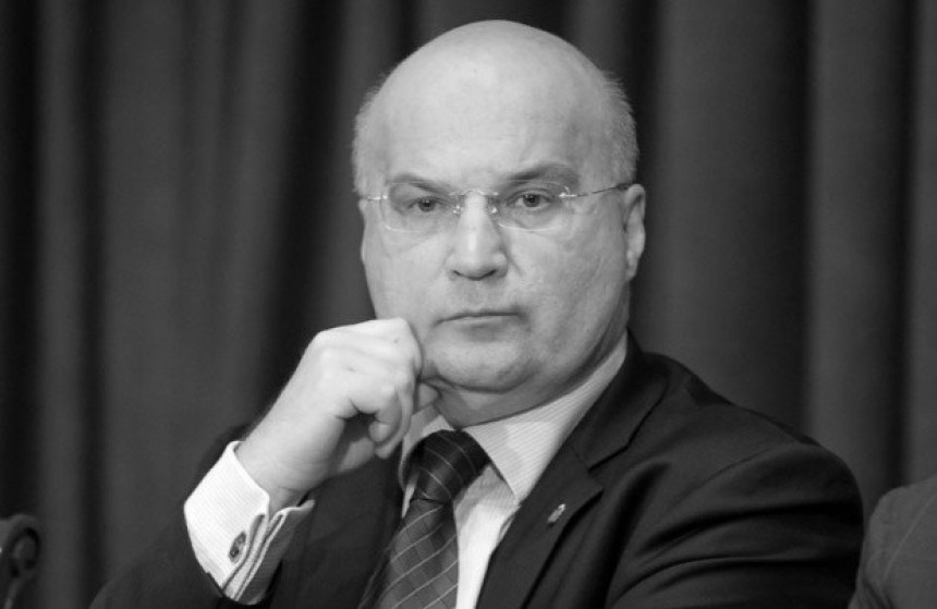 Preminuo Dušan Bataković