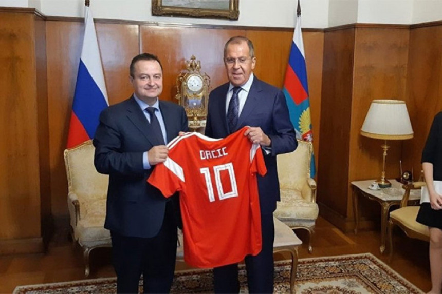 Kako je Lavrov utješio Dačića