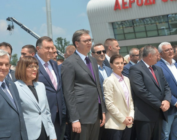 Kraljevo: Vučić otvorio aerodrom