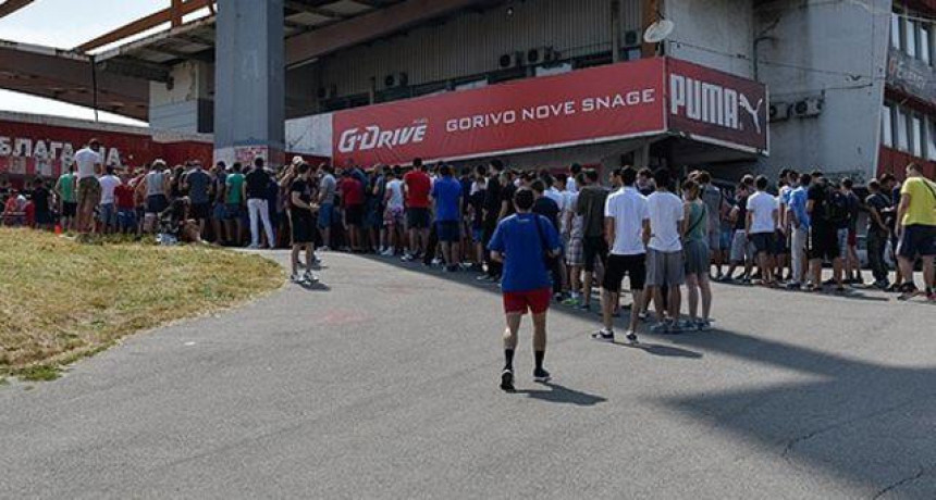 Gužva ispred "Rajka Mitića", Ludogorec čeka pun stadion!