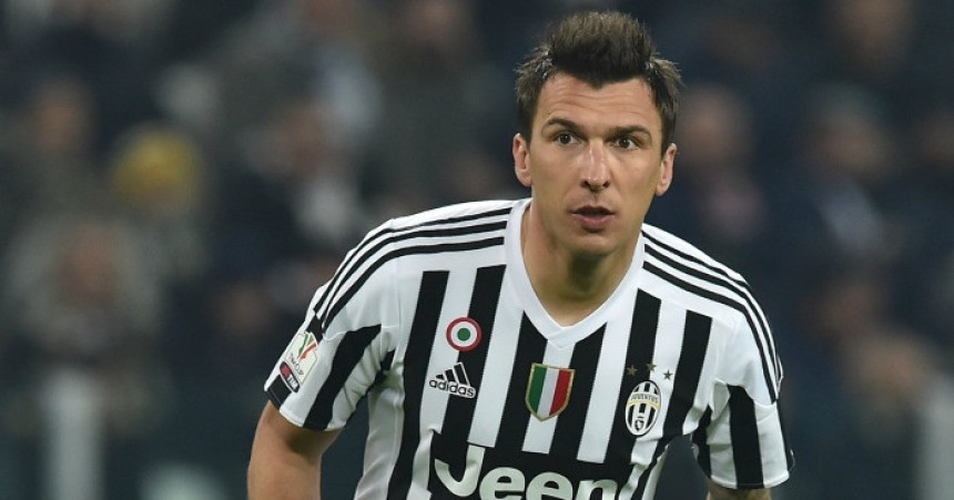 Mandžukić kod Vengera ili Bilića?!