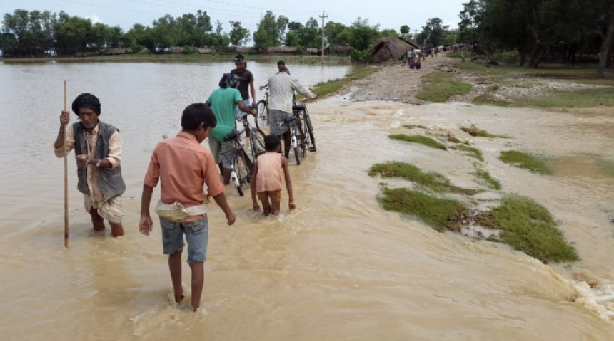 Poplave u Nepalu: Poginulo 90 ljudi