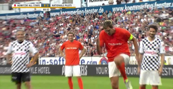Video: Može li Novicki da šutne gori penal od Zaze?!