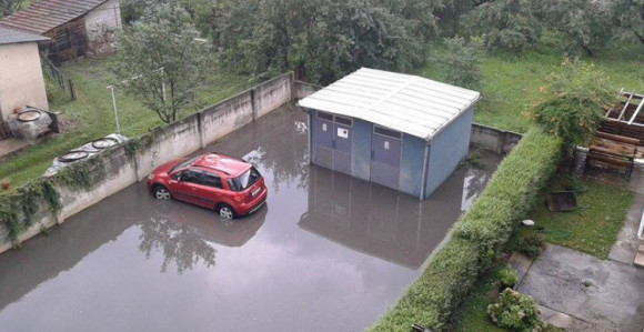 Banjaluka: Nevrijeme, dvorišta pod vodom