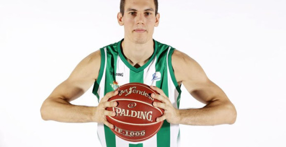 Krenula Zvezda! Stiže bivši Partizanovac!