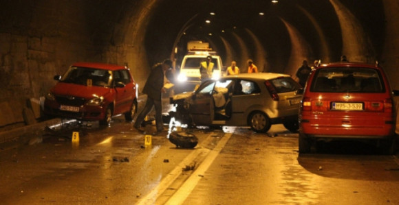 U teškoj nesreći poginulo dvoje