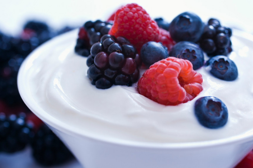 Воће и јогурт освјежавају дах