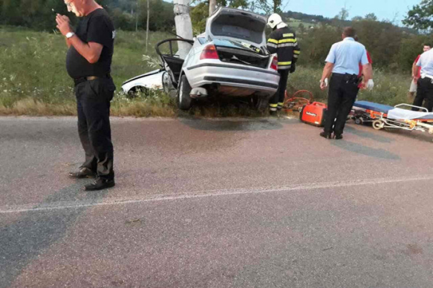 U teškoj nesreći stradala djevojka