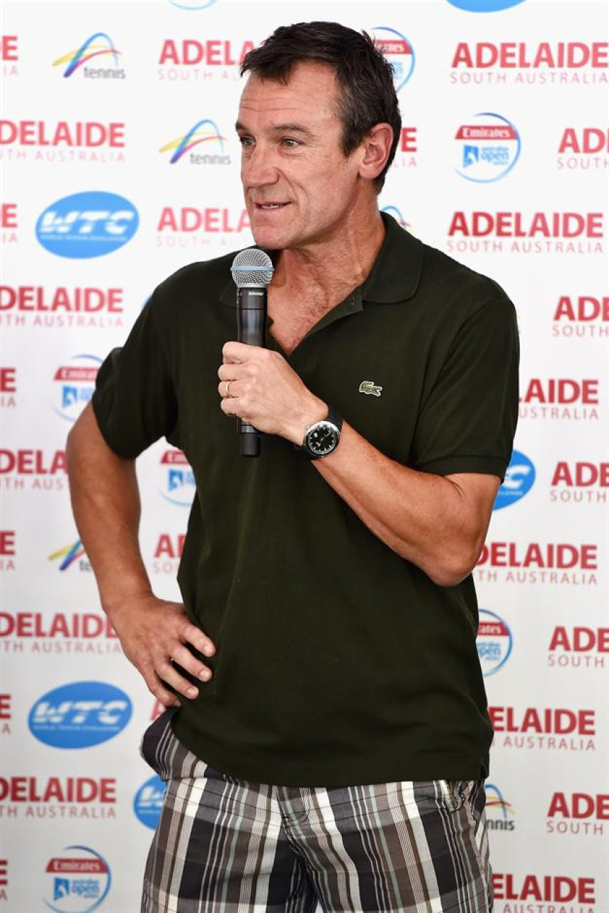 "Новак може с Рафом и Роџером... А, они с њим?!"