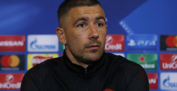 Nagrada spremna, a Kolarov čeka: Prvo da osvojimo nešto...