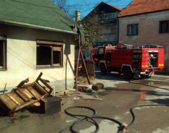 Ubio staricu, pa zapalio prijatelje