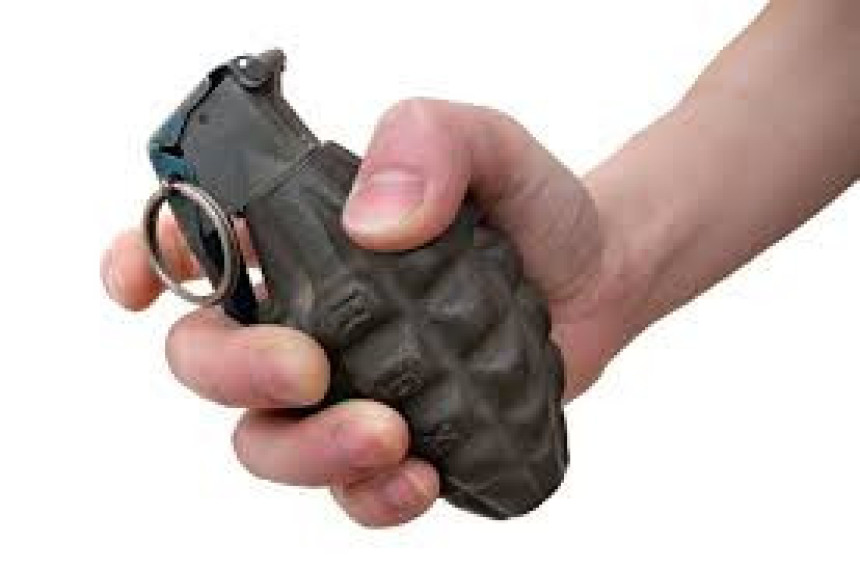 Na produkcijsku kuću FM Play bačena bomba