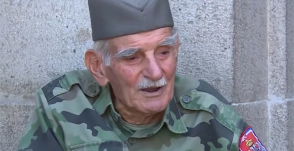 Чика Ђорђе чувар српског гробља на Зејтинлику 