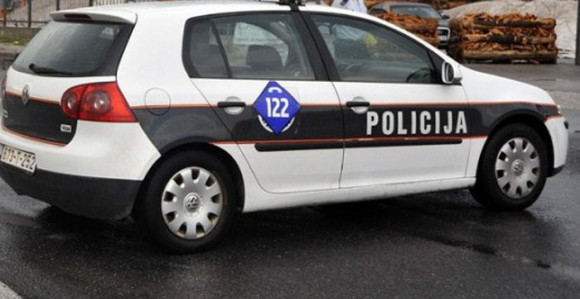 Ima 10.000 KM kazni, nema položen vozački