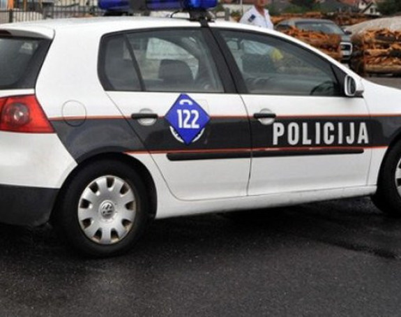 Ima 10.000 KM kazni, nema položen vozački