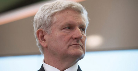 Tužbama do para, pomoć iz Srbije 