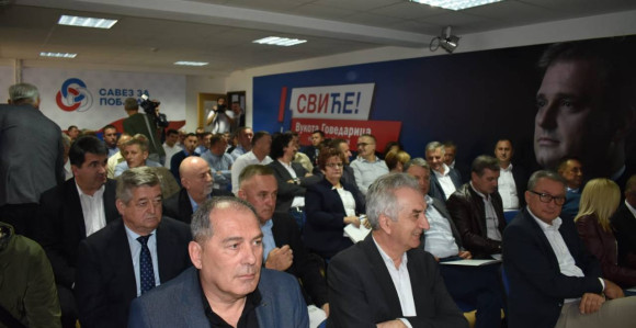 Sjednicu napustila tri člana iz Doboja