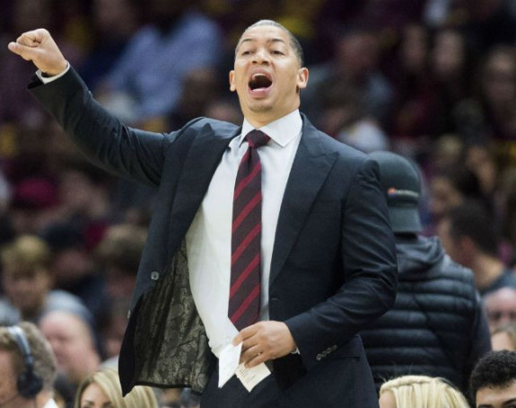 Bez Lebrona nema ni Lua: Klivlend otpustio trenera!