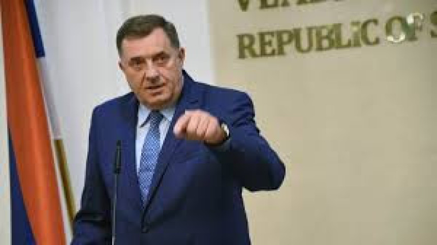 Dodik traži da se odbace bonska ovlaštenja 