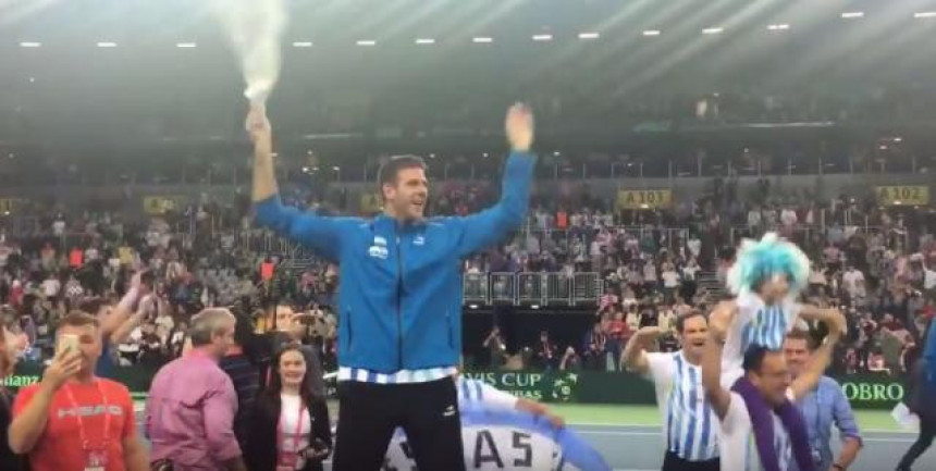 Video: Delpo slavio sa navijačima u Zagrebu!