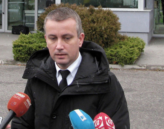 Apsurdan postupak o referendumu u RS