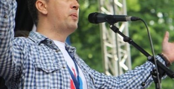 Šukalo "bijeli" hljeb poklanja
