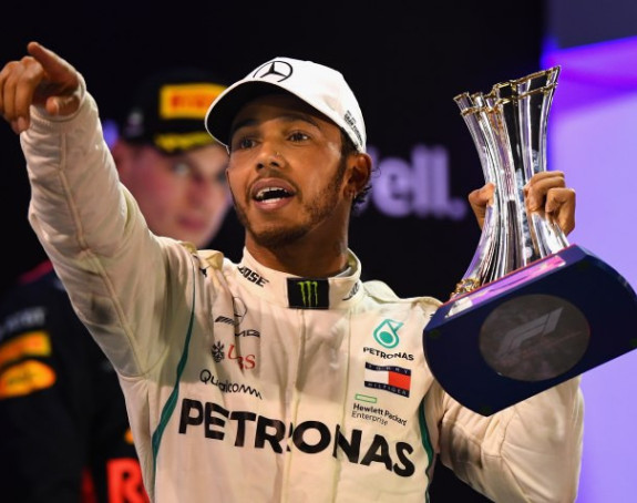 Hamilton do kraja nije skidao nogu s papučice!