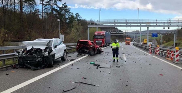 Трагедија на ауто-путу, погинуле три особе